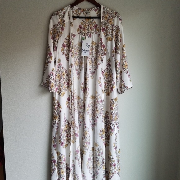 SMYM Karmyn Cape Flower size M NWT - Picture 4 of 8